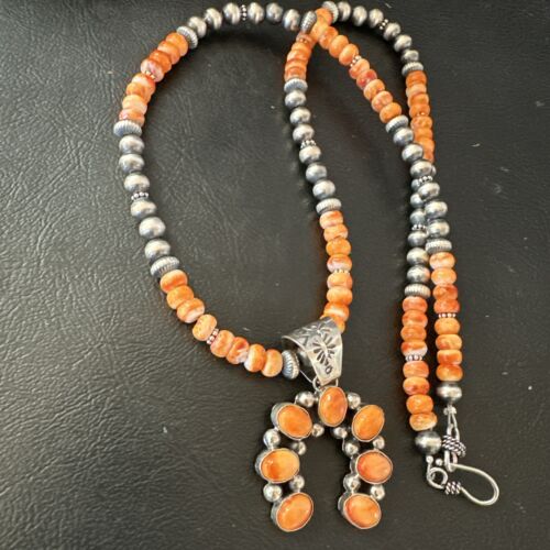 Navajo Pearls Sterling Silver Necklace | Spiny Oyster Cluster Naja Pendant | 17226