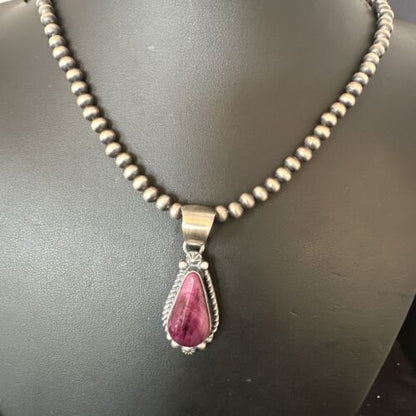 Navajo Purple Spiny Oyster Pendant Necklace | Sterling Silver | Native American Handmade | 16060
