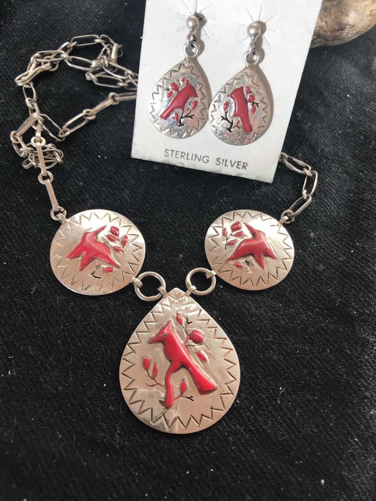 Coral Pendant Zuni Sterling Silver Cardinal Old Pawn Necklace Earrings 01133N
