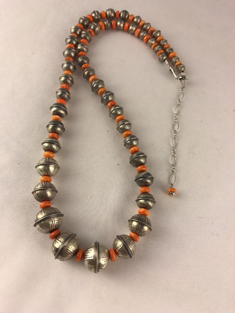 Spiny Oyster Navajo Bench Bead Sterling Silver Necklace 21" 95407