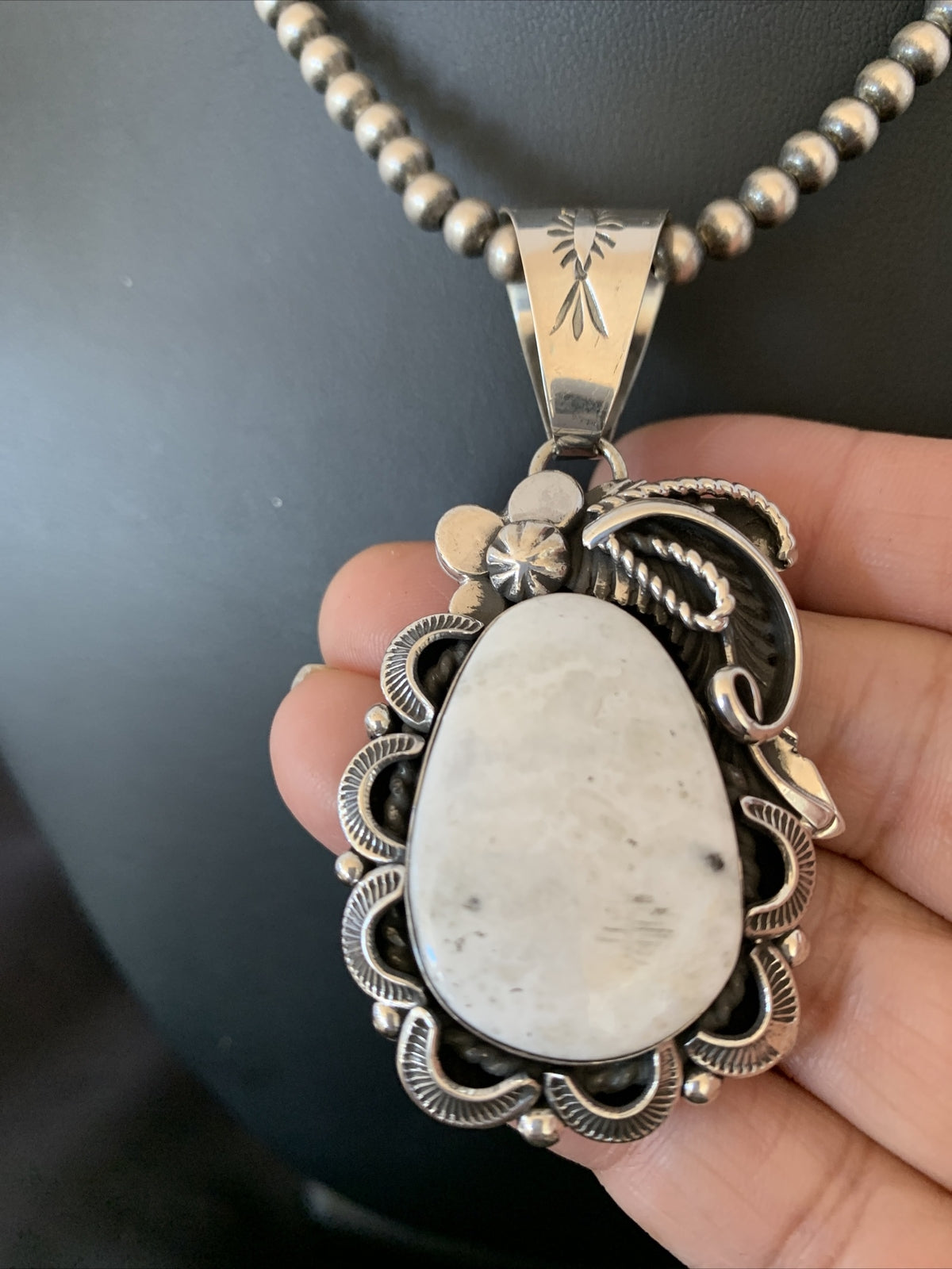 White Buffalo Turquoise Pendant Navajo Pearls Sterling Silver Necklace 10945