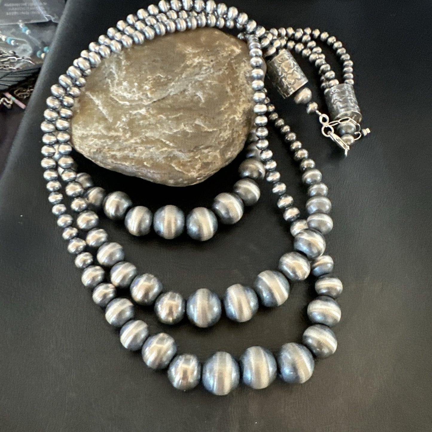 Mixed Bead Graduated Bib Sterling Silver Navajo Pearls Necklace 24” 3S 18239