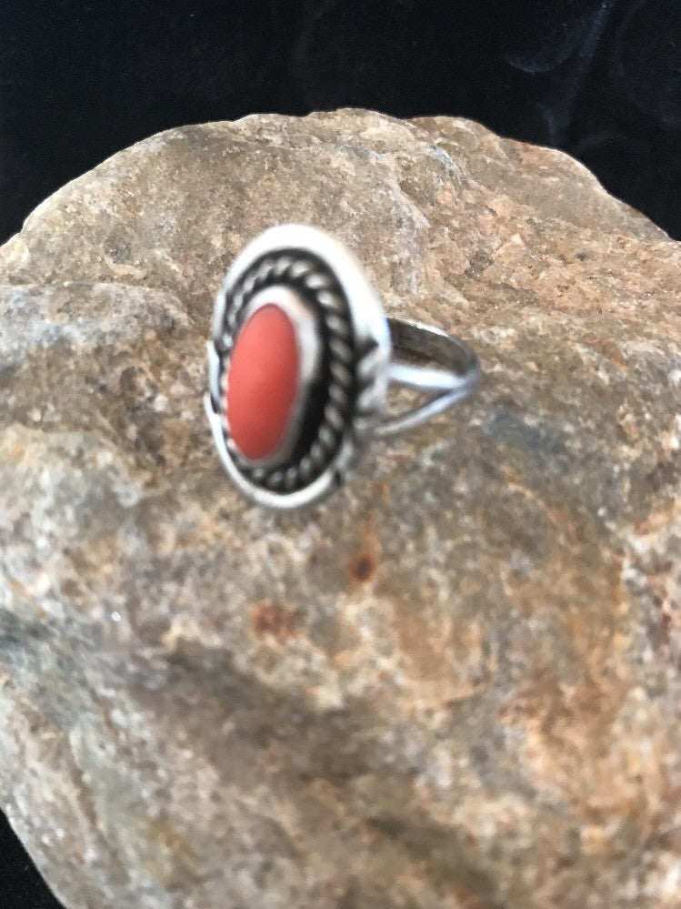 Red Coral Navajo Sterling Silver Old Pawn Ring Size 6 03485