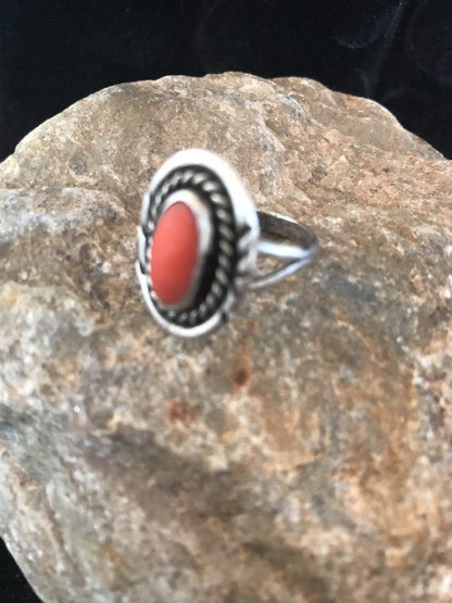 Red Coral Navajo Sterling Silver Old Pawn Ring Size 6 03485