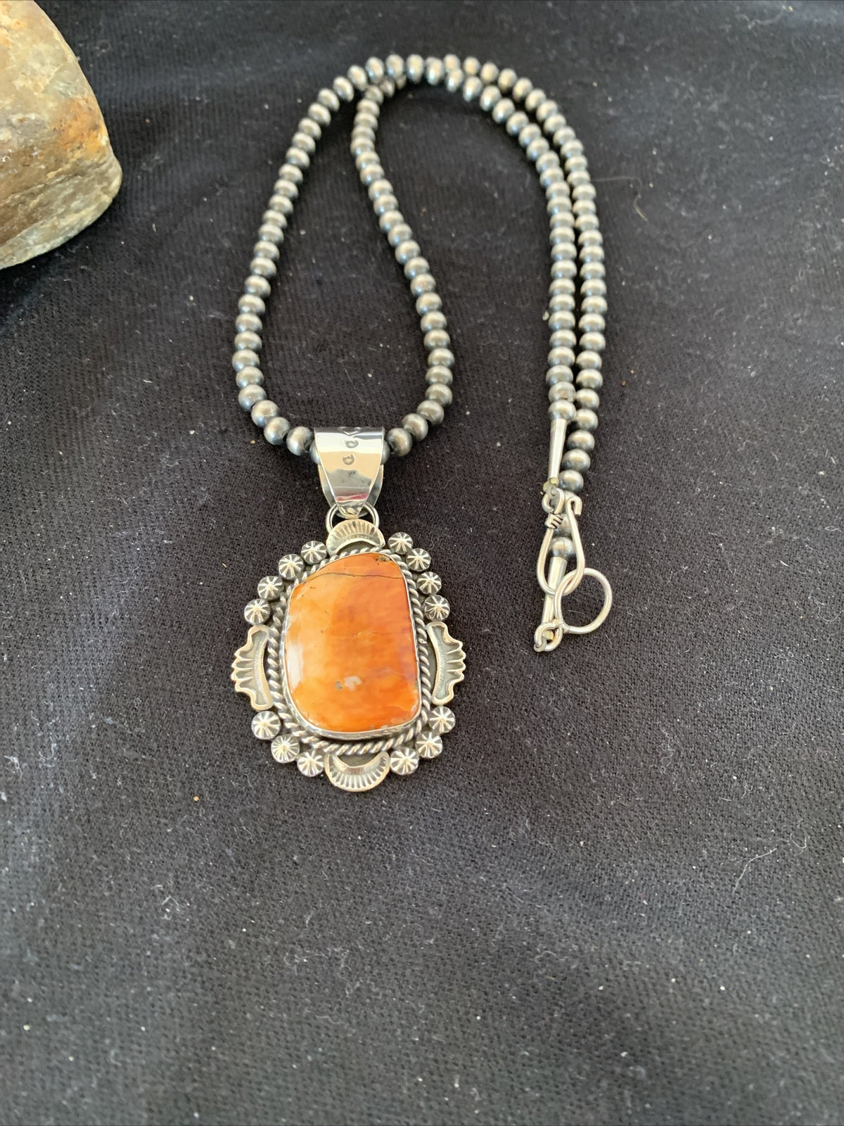 Sterling Silver Navajo Pearls Orange Spiny Oyster Pendant Necklace 00773