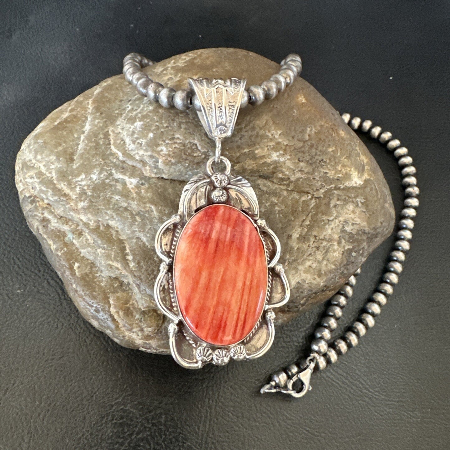 WoMens Red Spiny Oyster Pendant Navajo Sterling Silver Necklace 18366