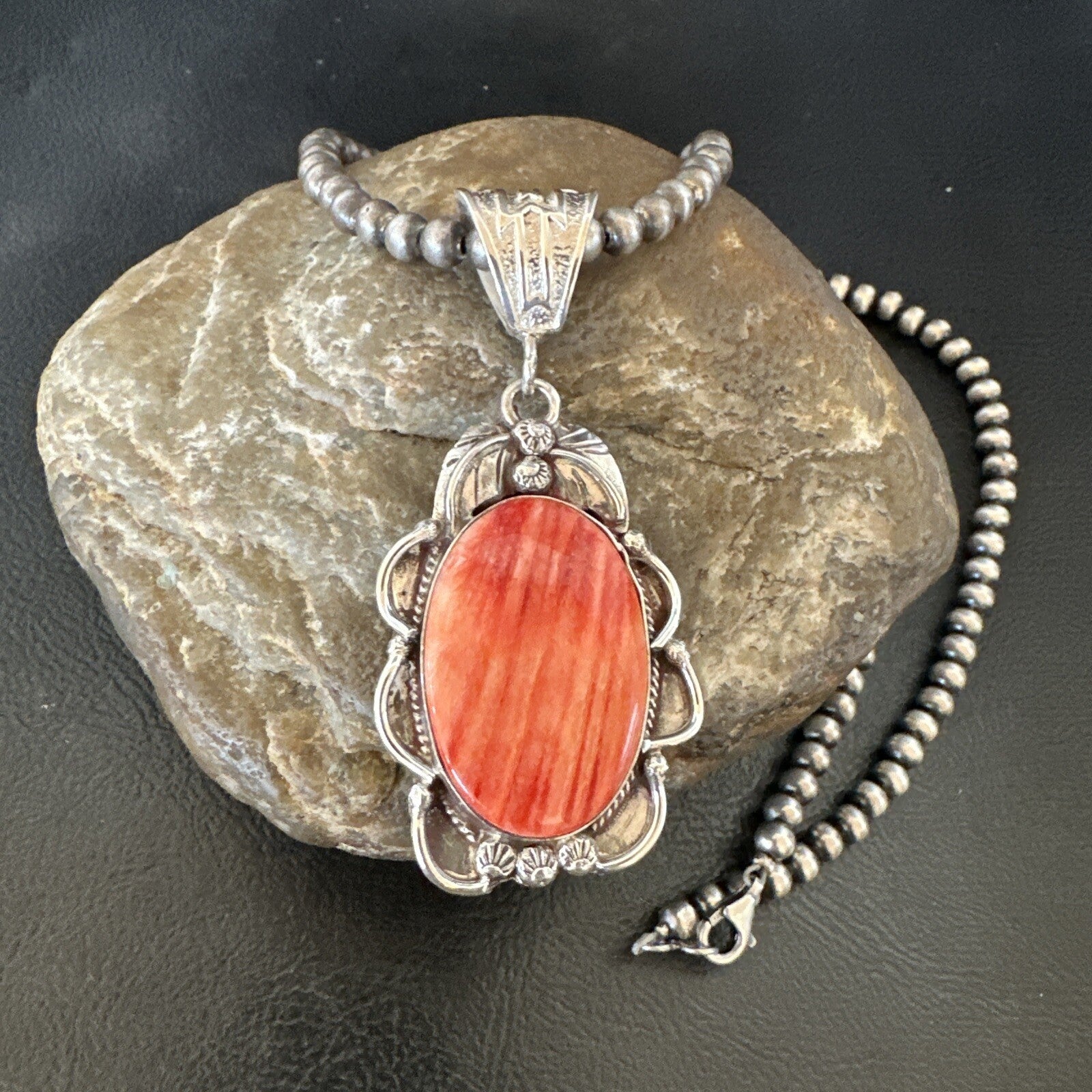 WoMens Red Spiny Oyster Pendant Navajo Sterling Silver Necklace 18366