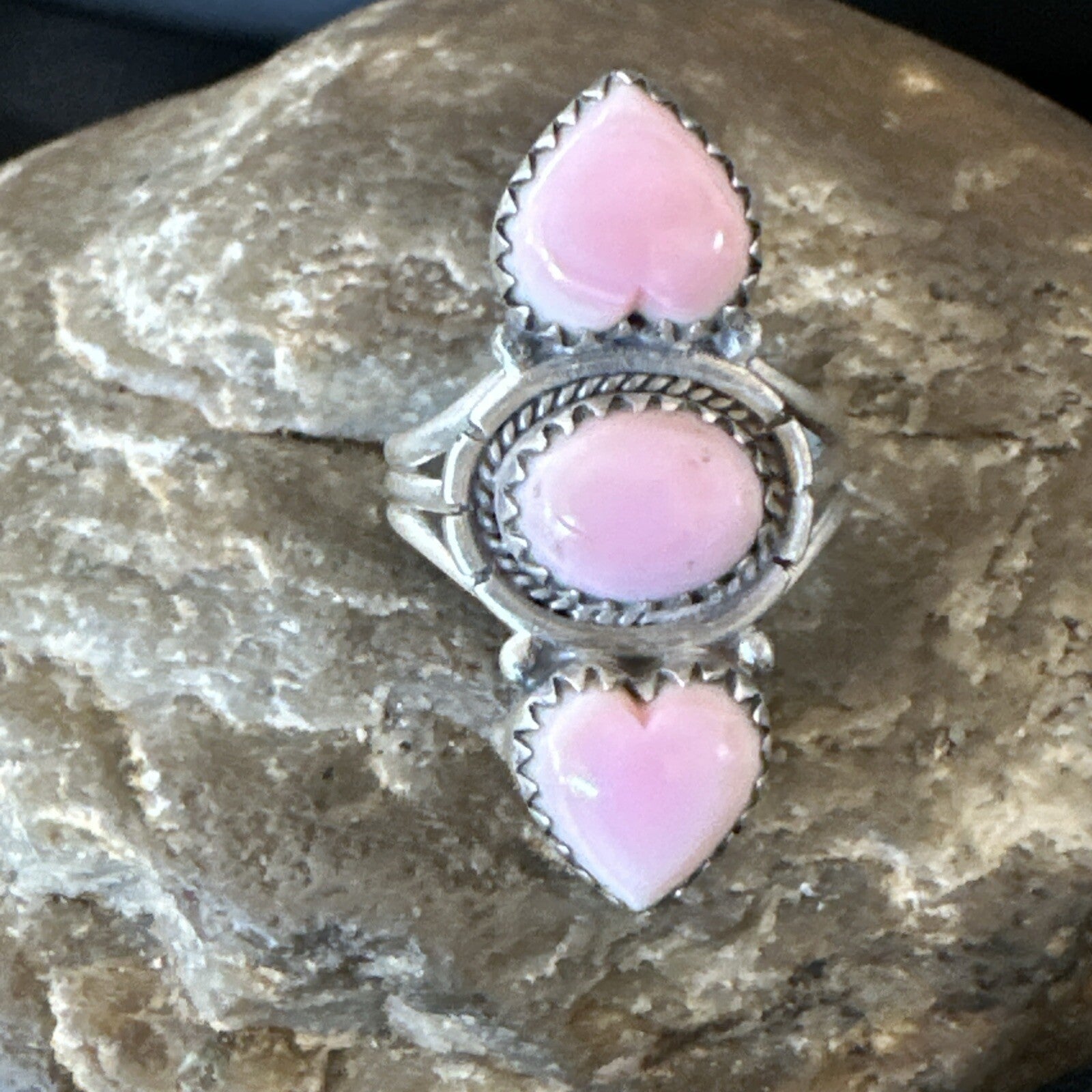 Gorgeous Heart Pink Conch Cluster Ring Handmade Navajo Sz 7.5 18780