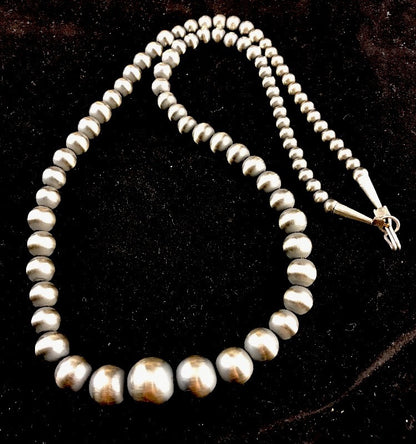 Navajo Pearls Graduated Sterling Silver Bead Necklace 20"  341