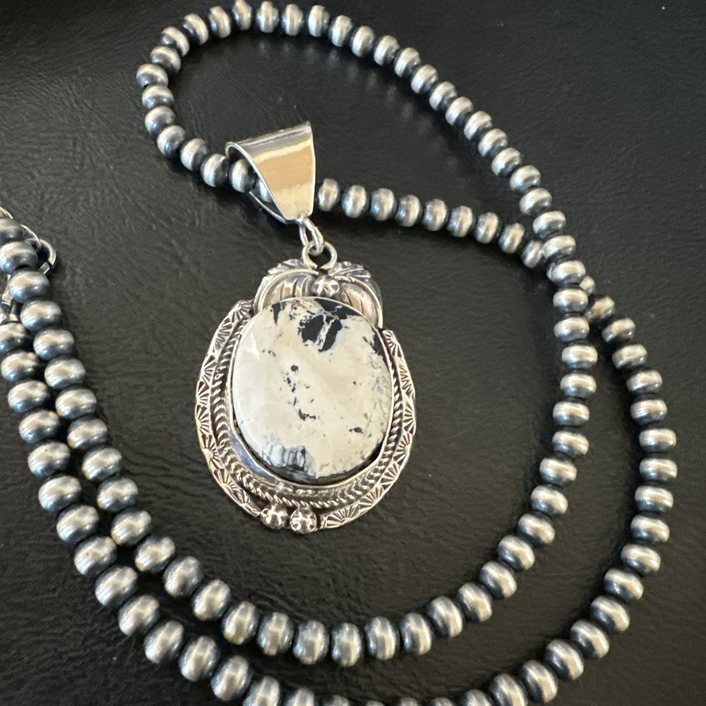 White Buffalo Turquoise Pendant Navajo Pearls Sterling Silver Necklace 19338