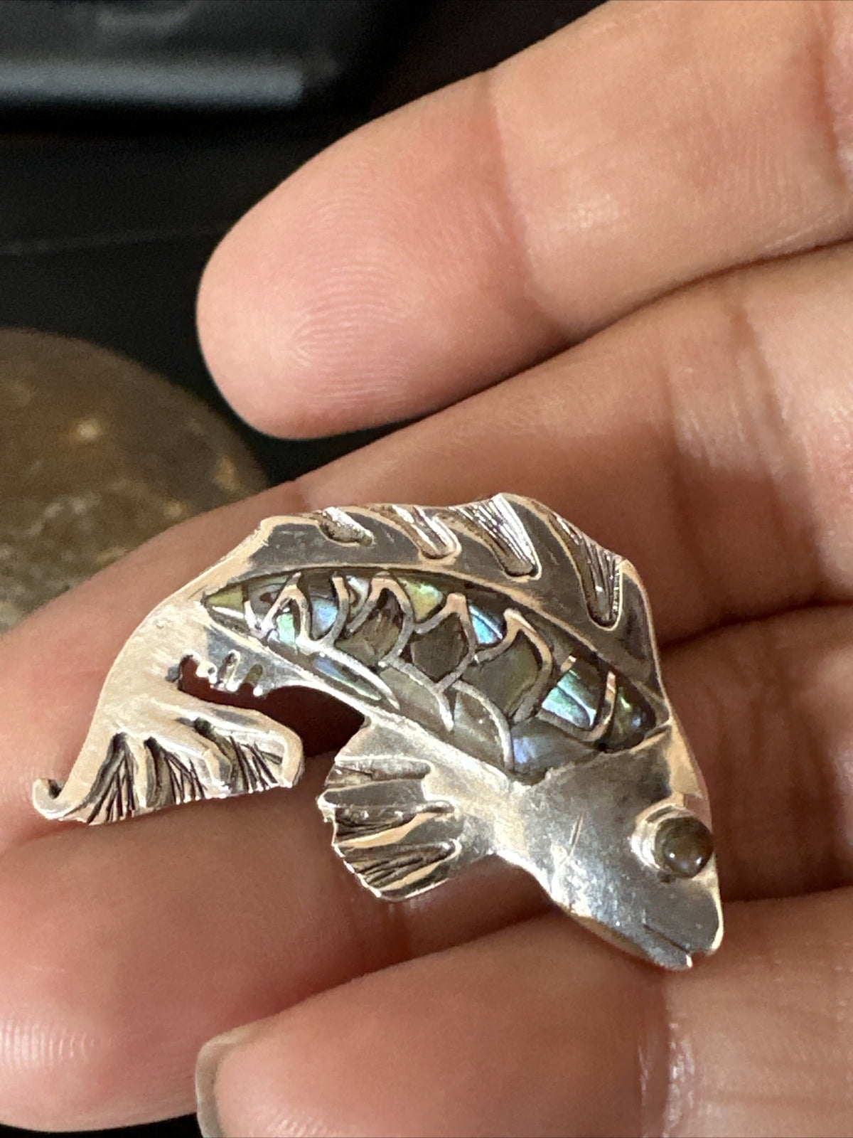 Pava Shell Navajo Sterling Silver Fish Old Pawn Pin Pendant 18153