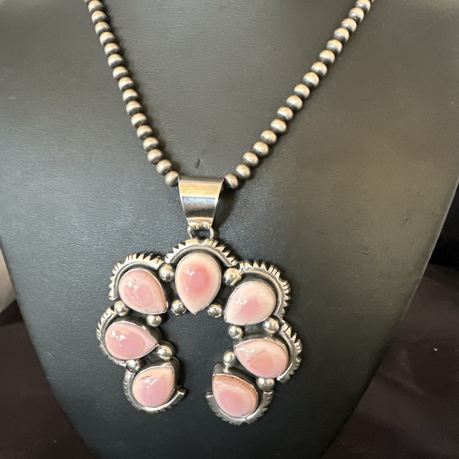 Pink Conch Native American Navajo Sterling Silver Naja Pendant 18928