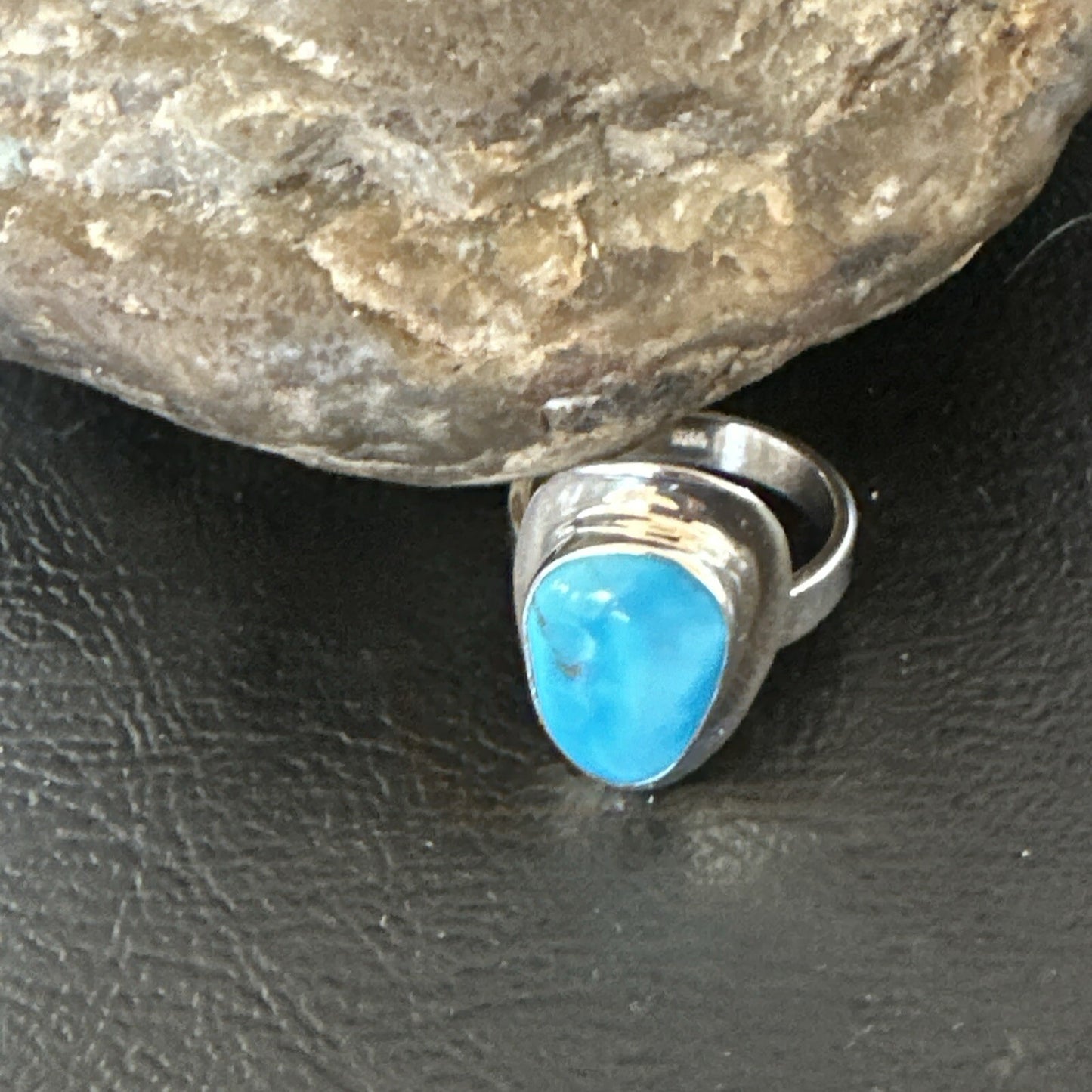 WoMens Sterling Silver Robin Egg Blue Kingman Turquoise Ring Size 6 17732