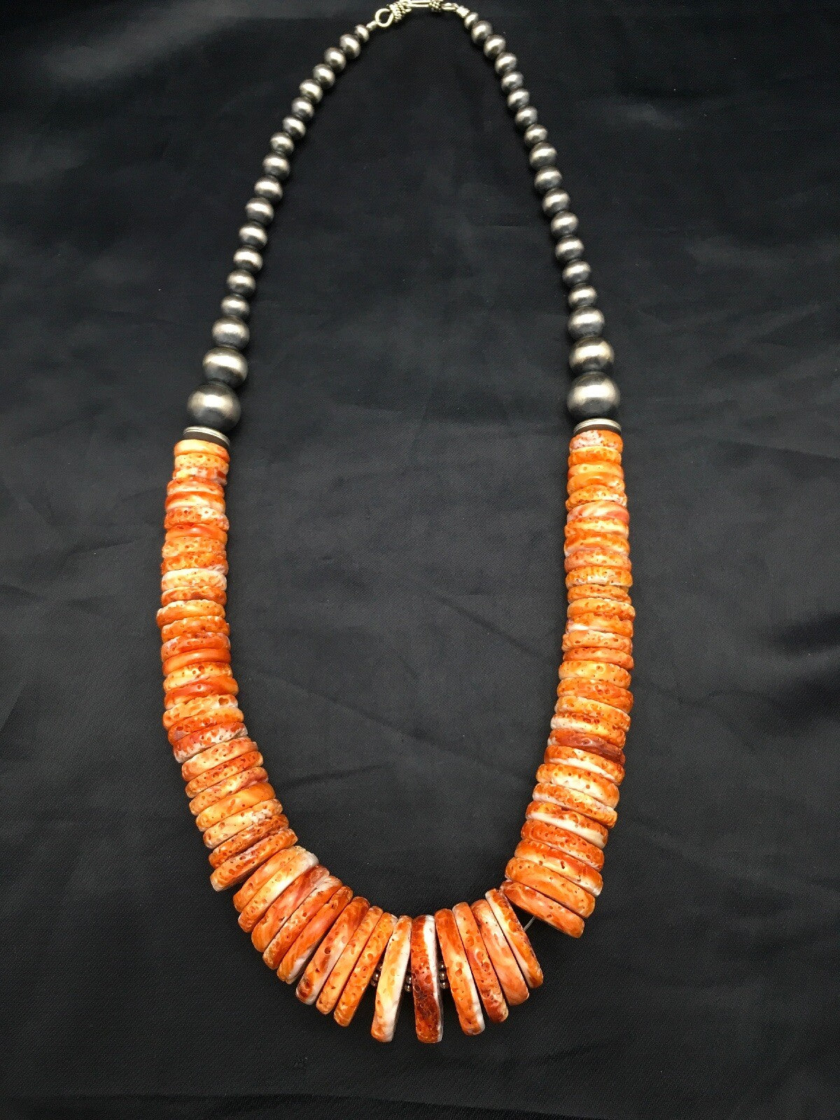 Spiny Oyster Graduated Navajo Sterling Silver Beads Necklace 23" 03085