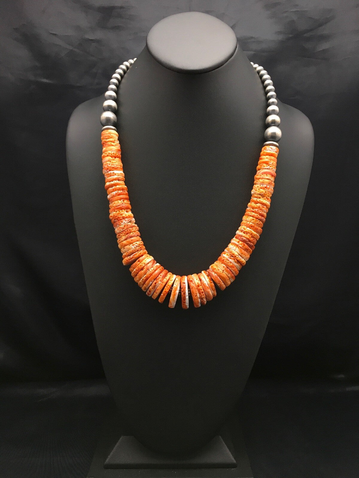 Spiny Oyster Graduated Navajo Sterling Silver Beads Necklace 23" 03085