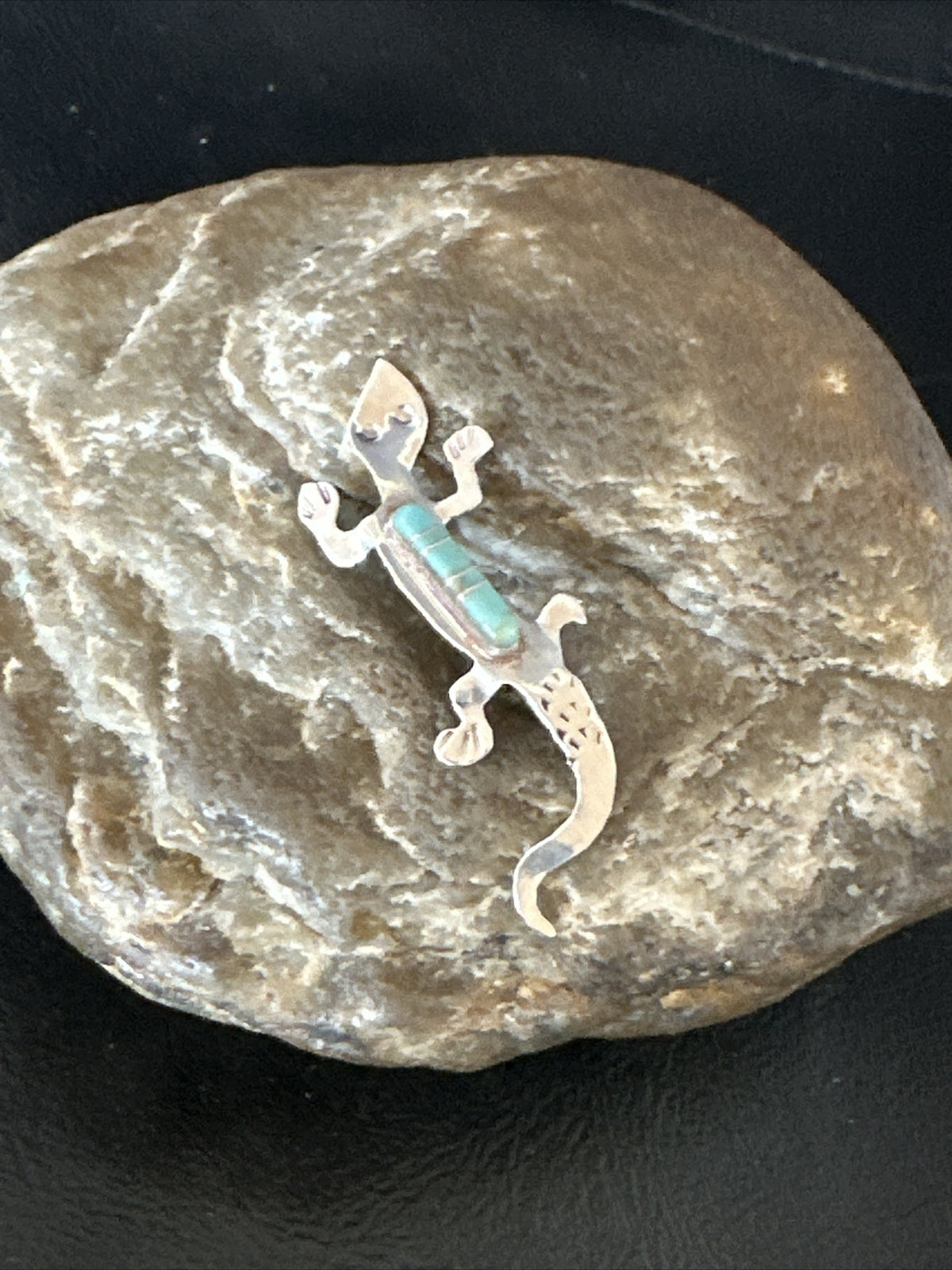 Blue Turquoise Navajo Sterling Silver Inlay Gecko Lizard Pin 18156