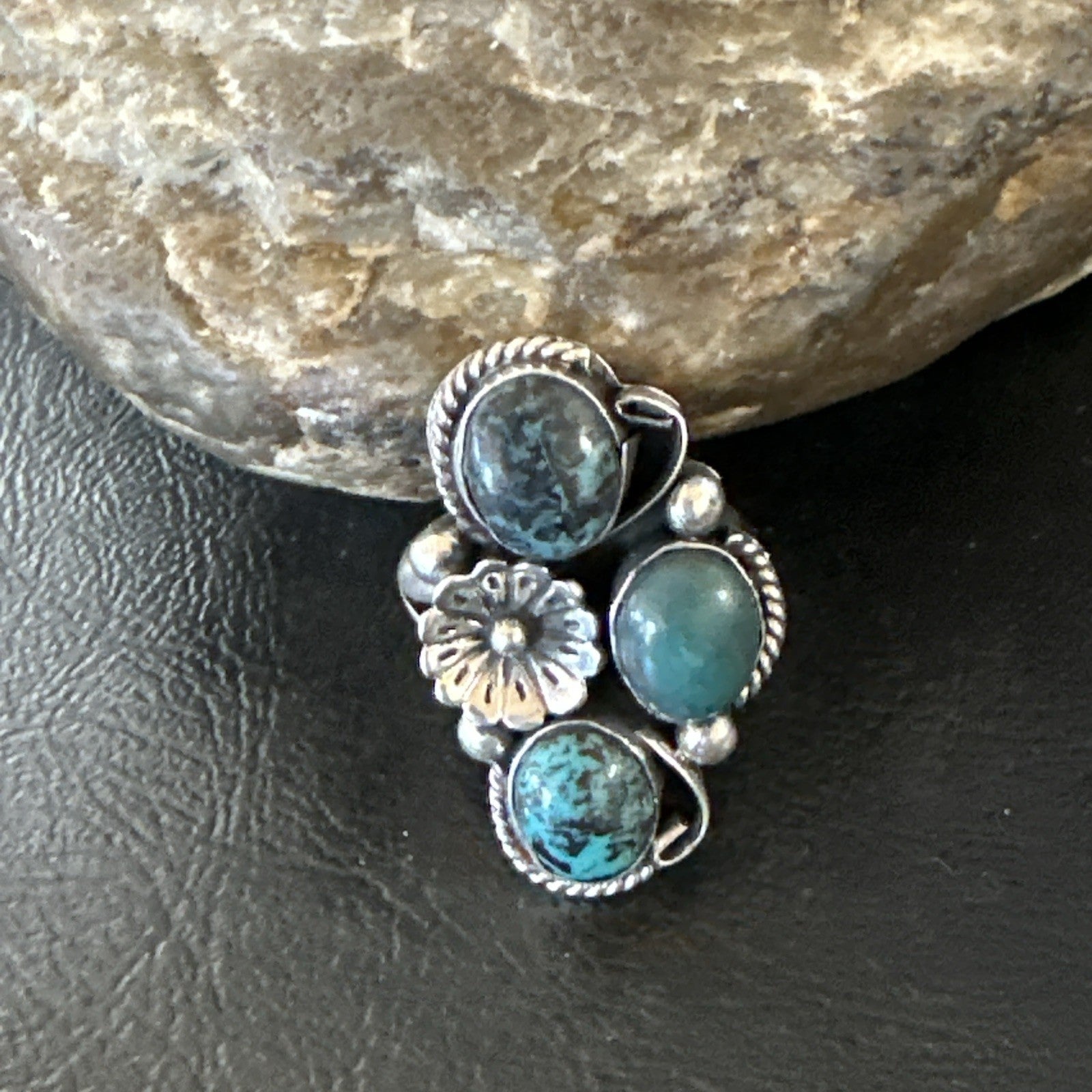 Yazzie Ring Blue Turquoise Navajo Sterling Silver Cluster Size 8.5 19238