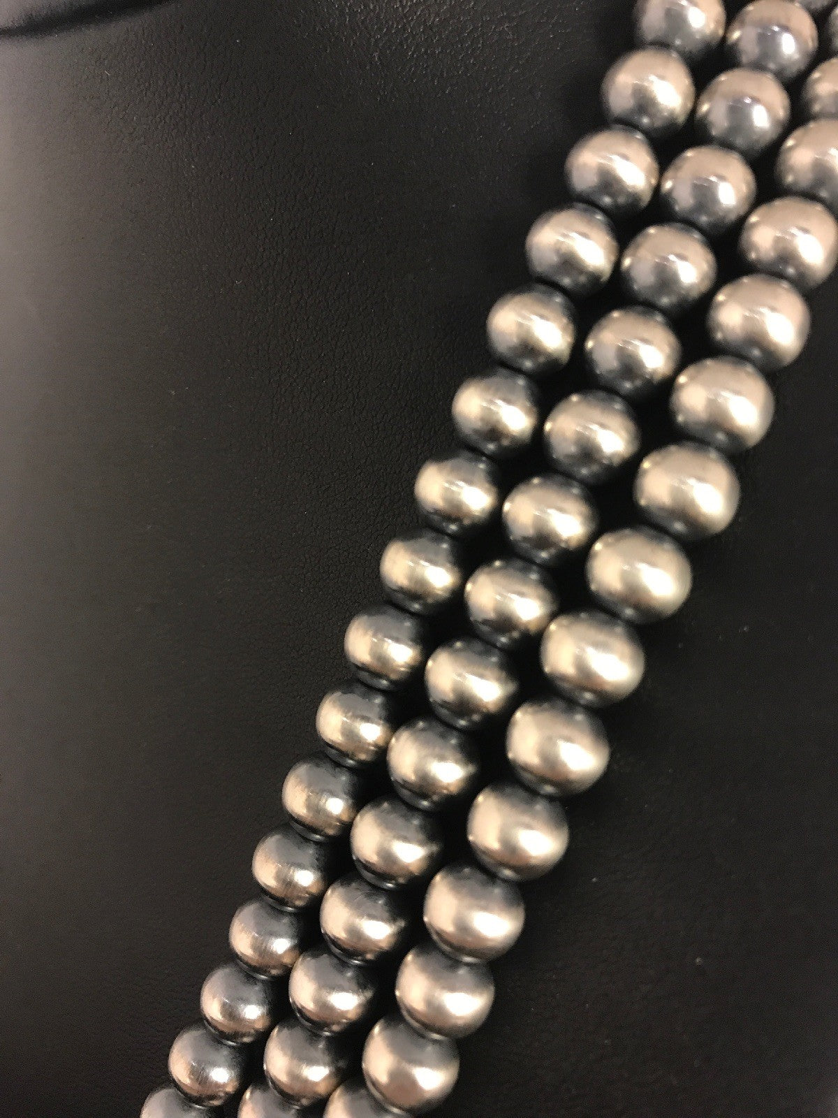 Native American Sterling Silver Navajo Pearls 7 mm Necklace 21” 3 Strand