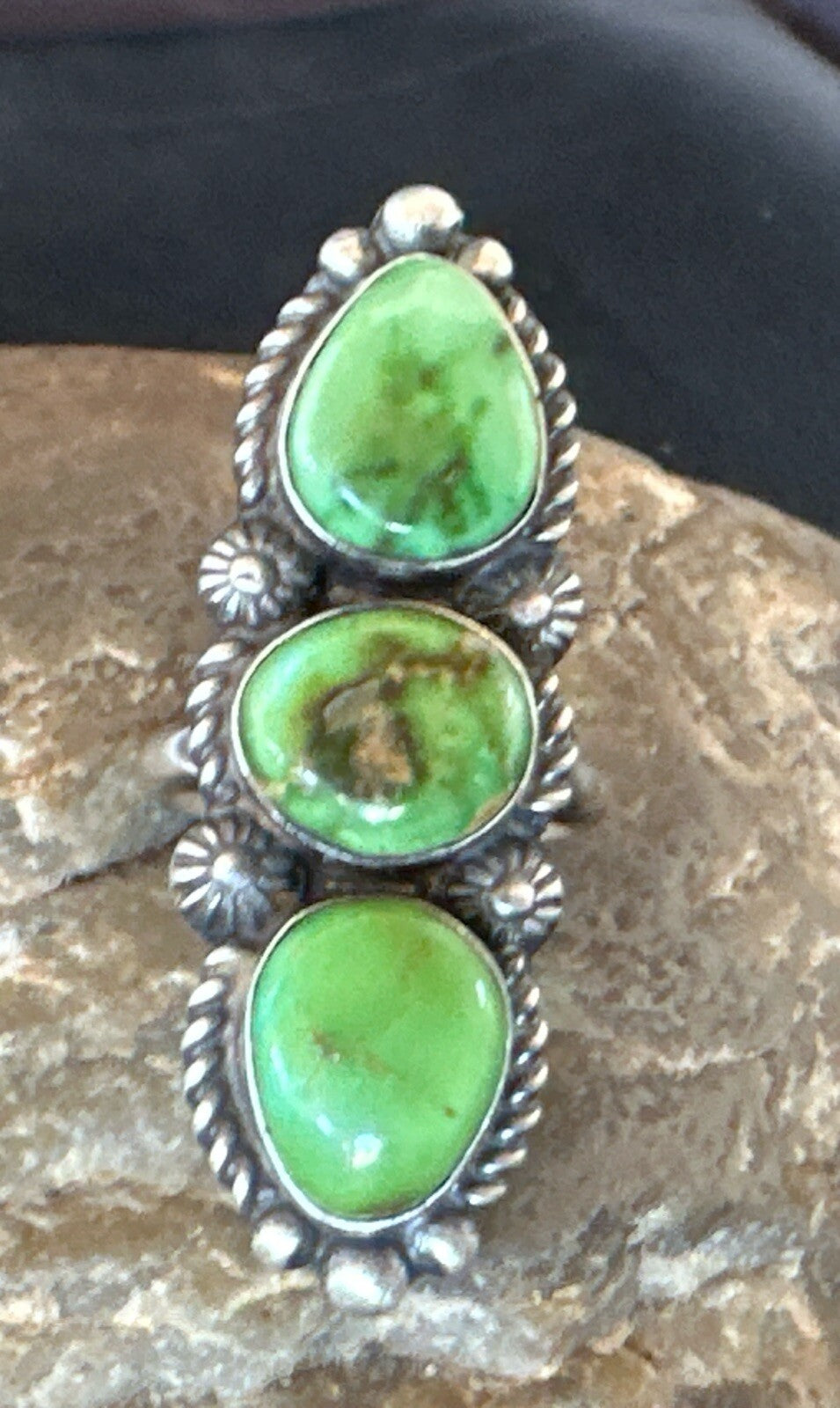 Navajo Sterling Silver Cluster Green Sonoran Gold Turquoise Ring Sz 8 18599