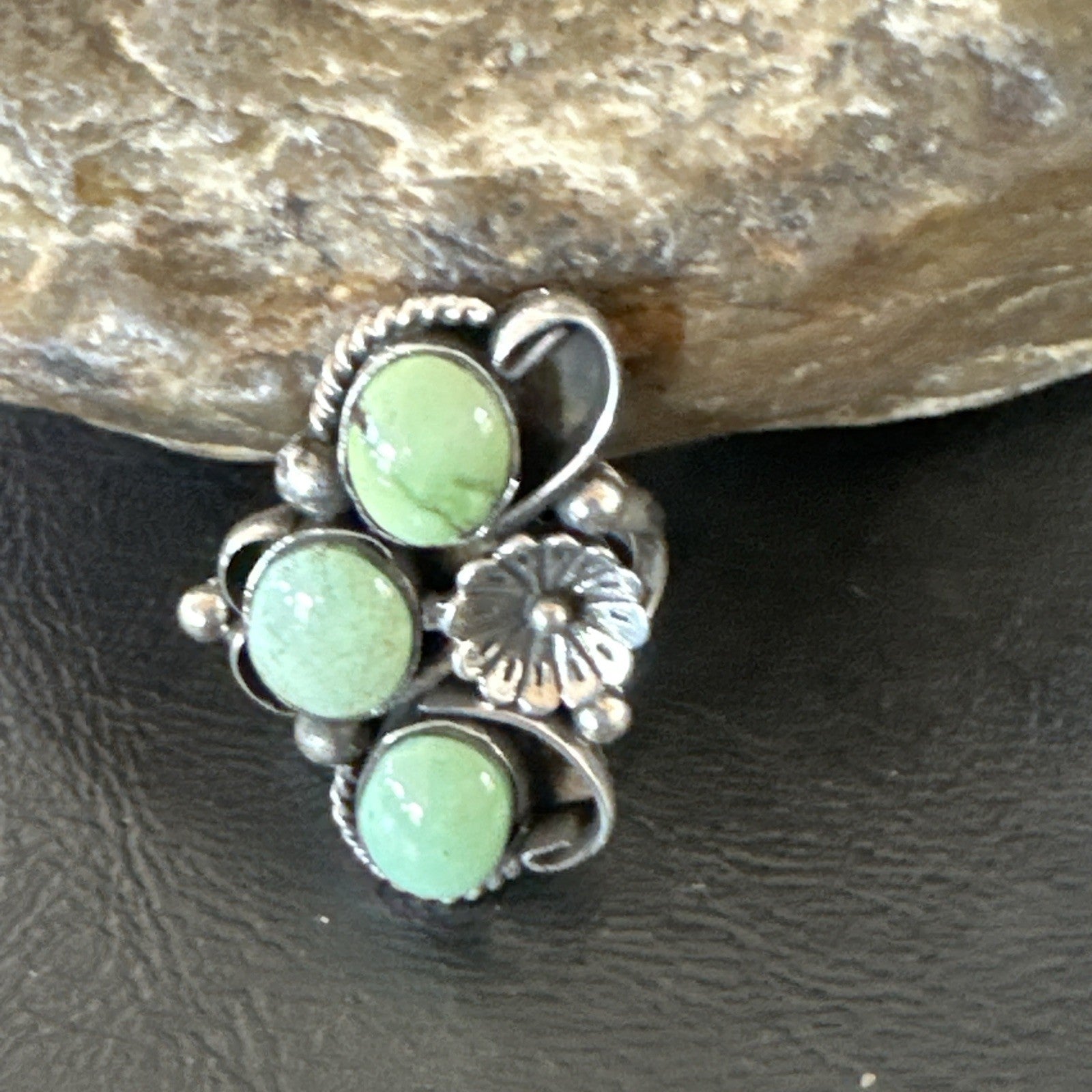 Yazzie Ring Green Turquoise Navajo Sterling Silver Cluster Size 8.5 19230