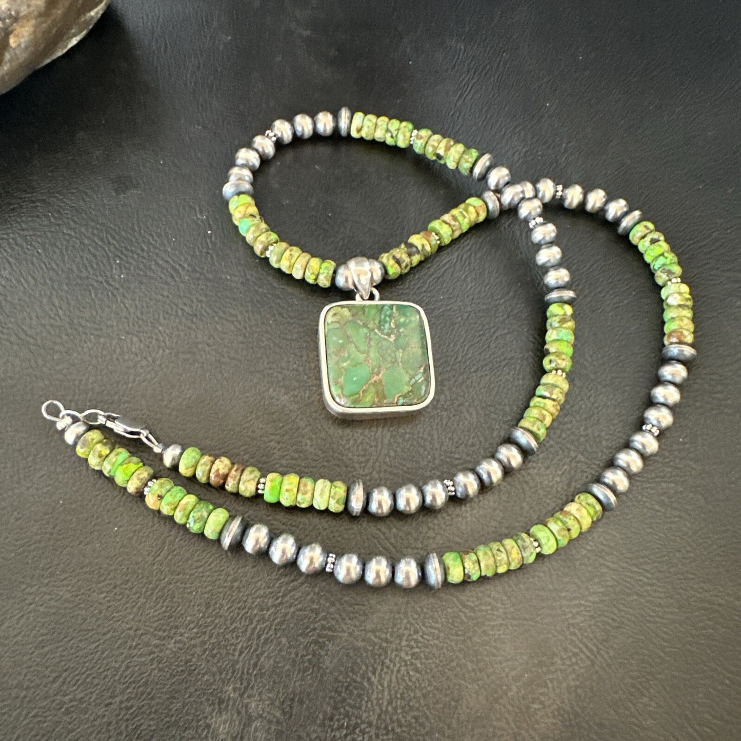 Womens Green Gaspeite Turquoise Pendant Navajo Sterling Silver Necklace 18368