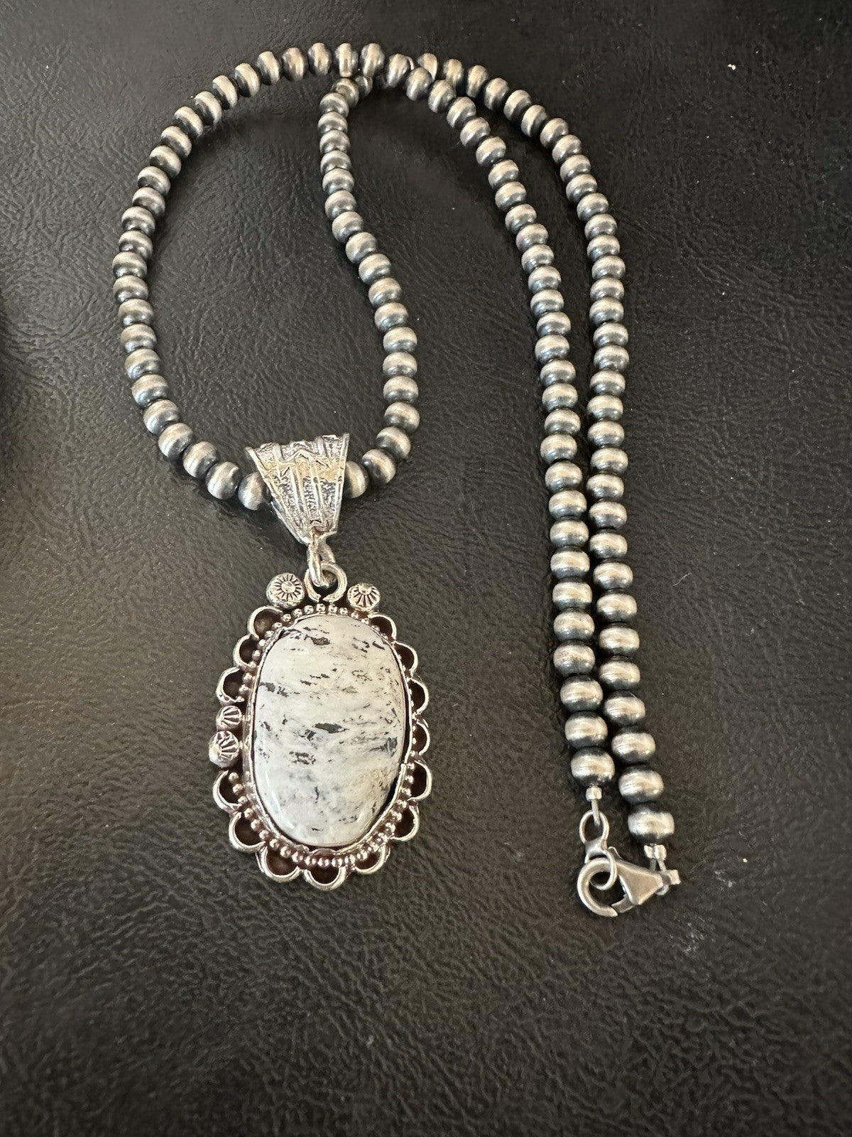 White Buffalo Turquoise Pendant Navajo Pearls Sterling Silver Necklace 19373