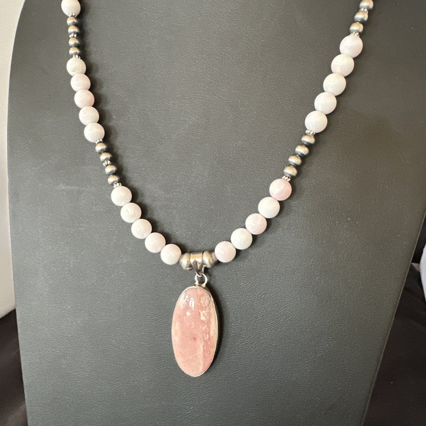 Southwestern Sterling Silver Pink Queen Conch Bead Necklace Pendant 20" 19582