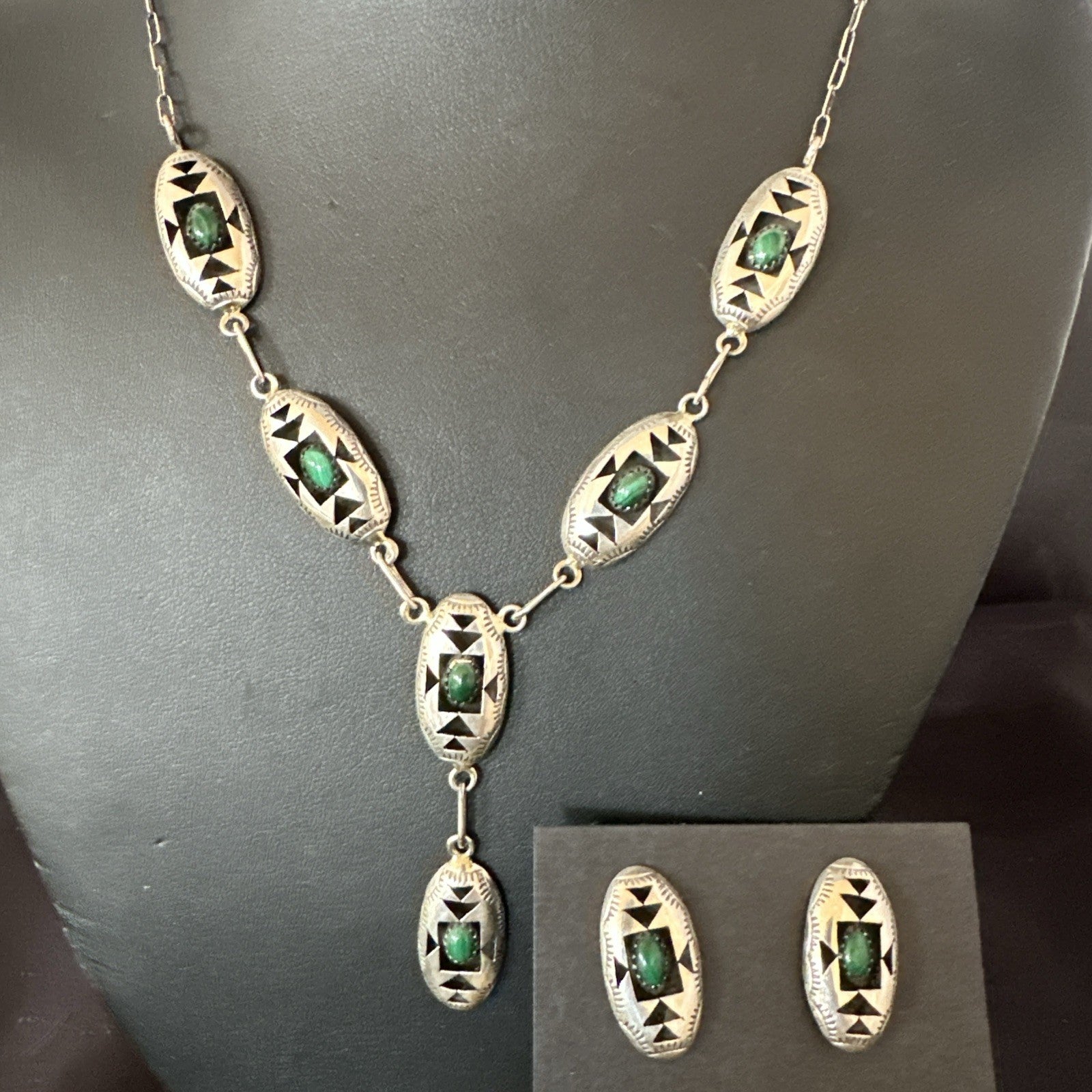 Old Navajo Green Malachite Sterling Silver Shadowbox Necklace Earrings 18”19106