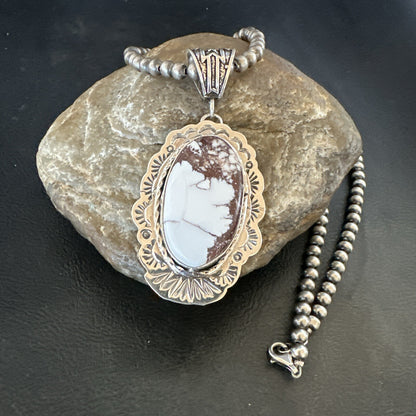 Wild Horse Turquoise Pendant Sterling Silver Beads Necklace 18026