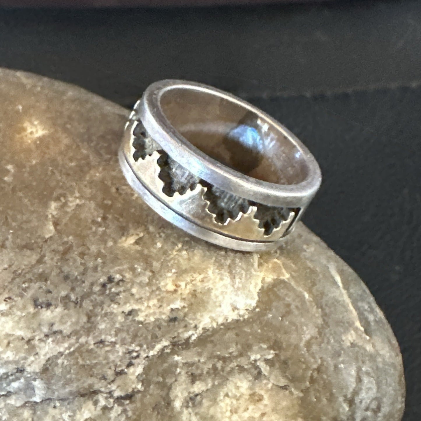 Mens Wedding Band Navajo Stamped 14K Gold Sterling Silver Ring Sz 4 17969