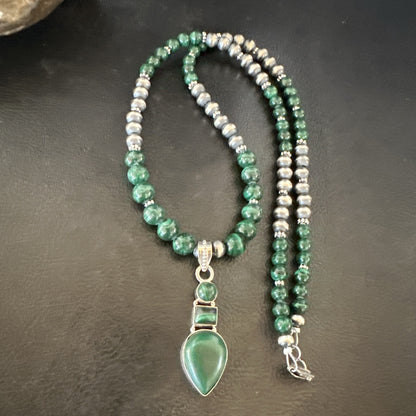 Womens Green Malachite Pendant Navajo Sterling Silver Necklace 18373