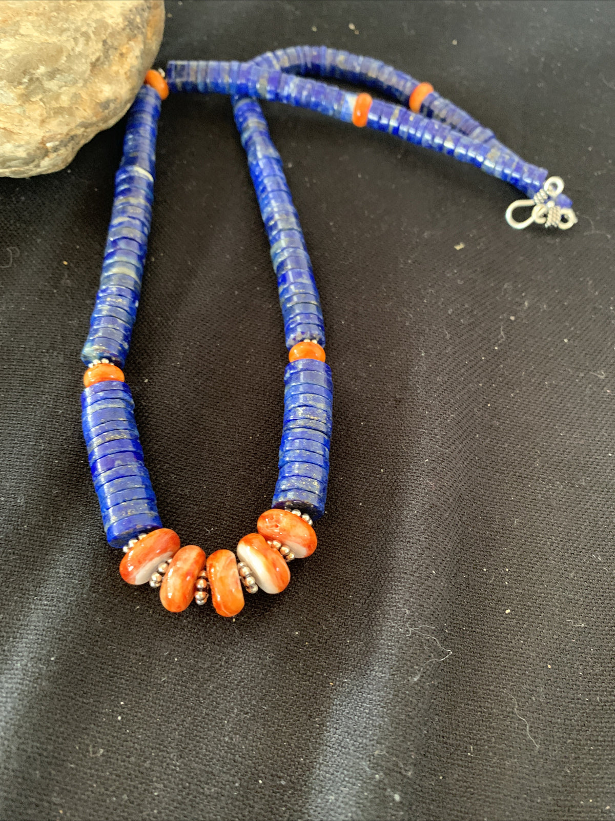 Mens Navajo Sterling Silver Navy Blue Lapis Orange Spiny Oyster Necklace 00929