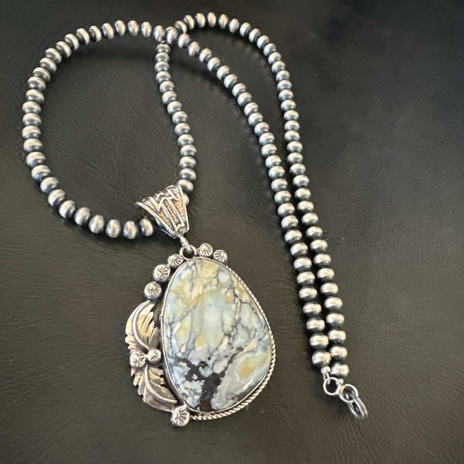 White Buffalo Turquoise Pendant Navajo Pearls Sterling Silver Necklace 19342