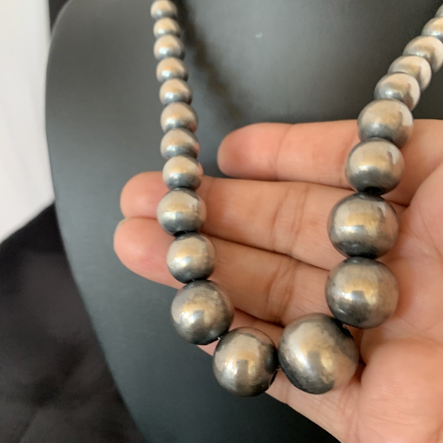 Navajo Pearls Graduated Sterling Silver Round Seamless Bead Necklace 24”