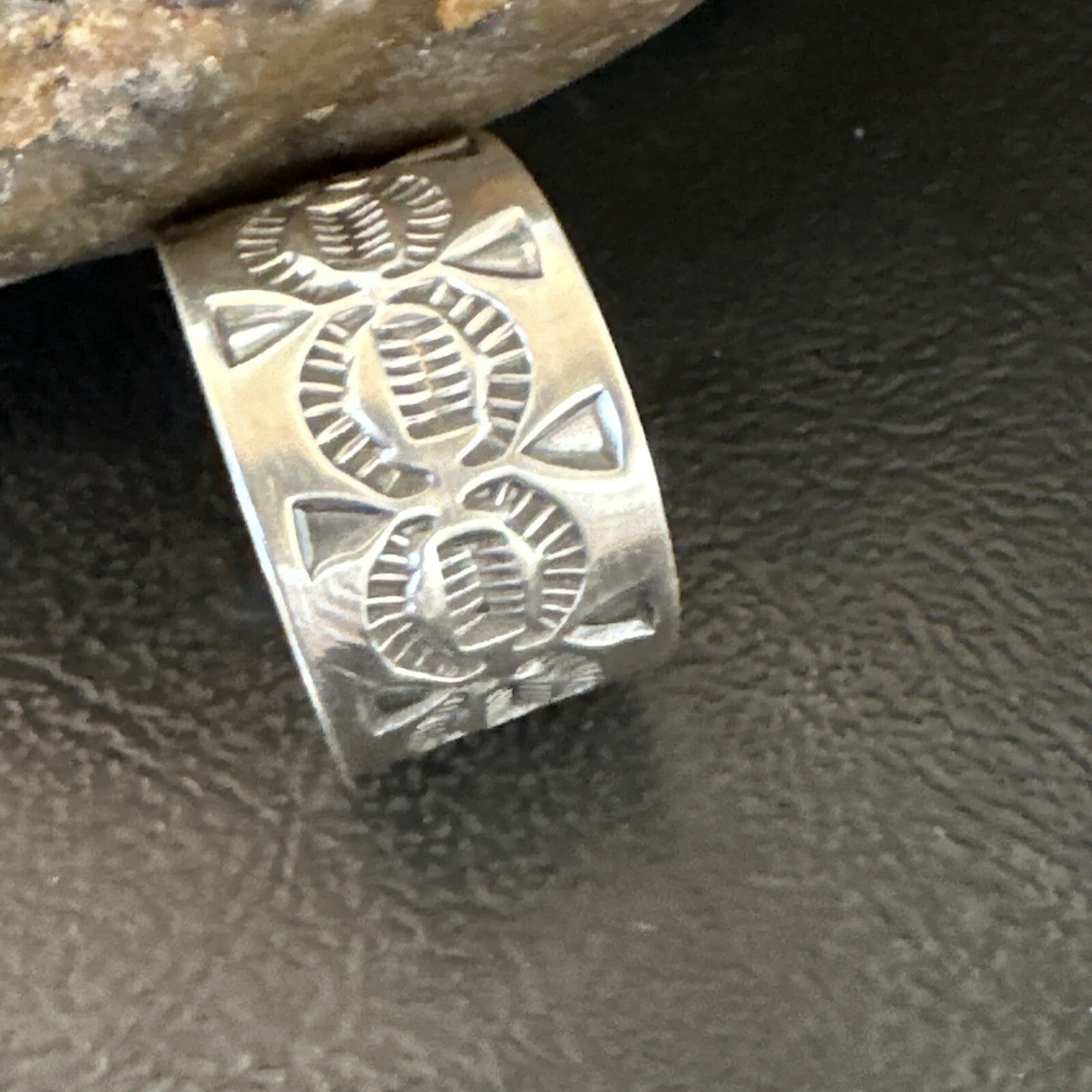 Mens Women Wedding Wide Band Navajo Stamped Sterling Silver Ring Size 10.5 17996
