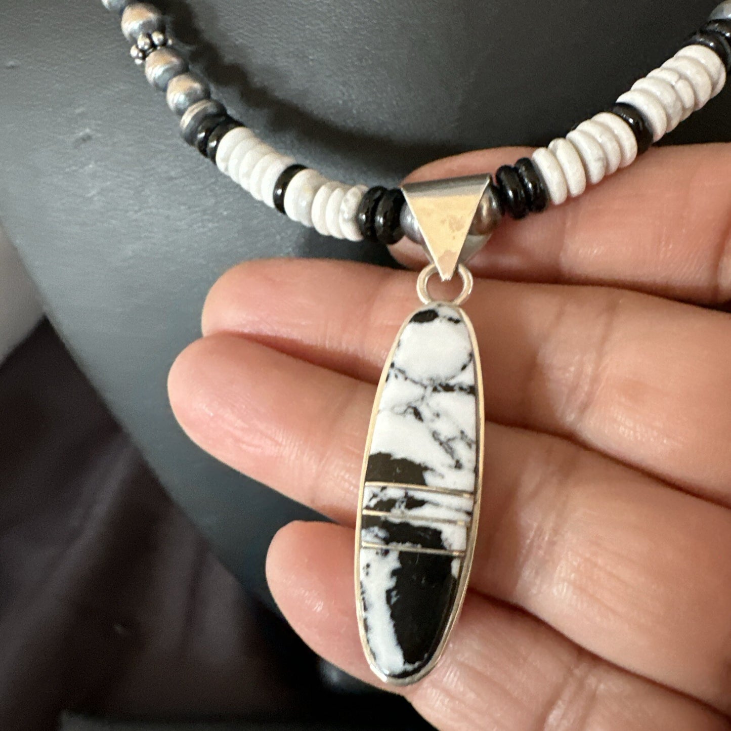 White Buffalo Turquoise Navajo Pearls Sterling Silver Onyx Necklace 17805