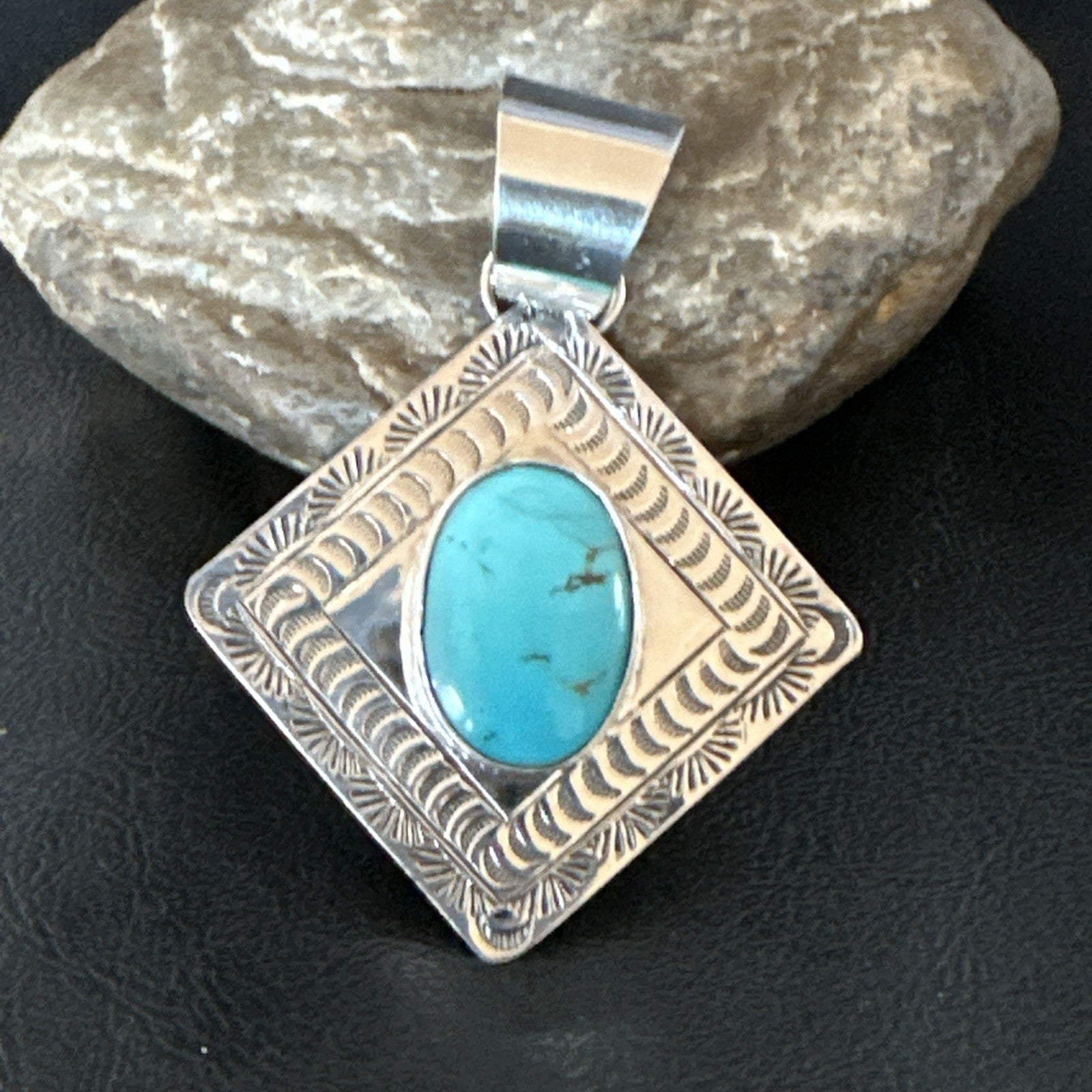Men Women Blue Kingman Turquoise Pendant Navajo Sterling H Joe 19519