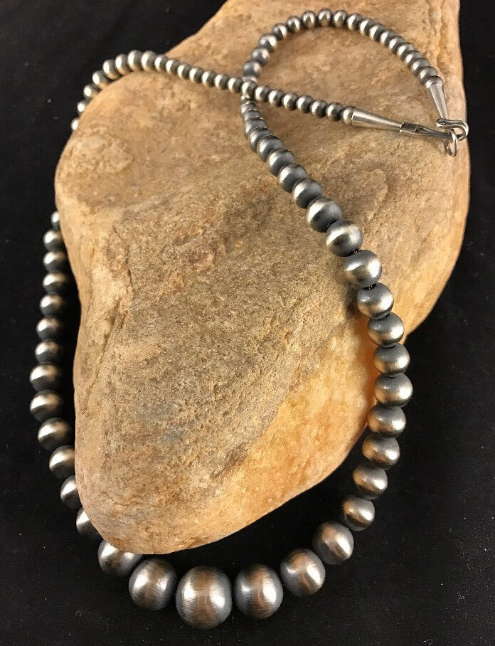 Navajo Pearls Graduated Sterling Silver Bead Necklace 20"  341