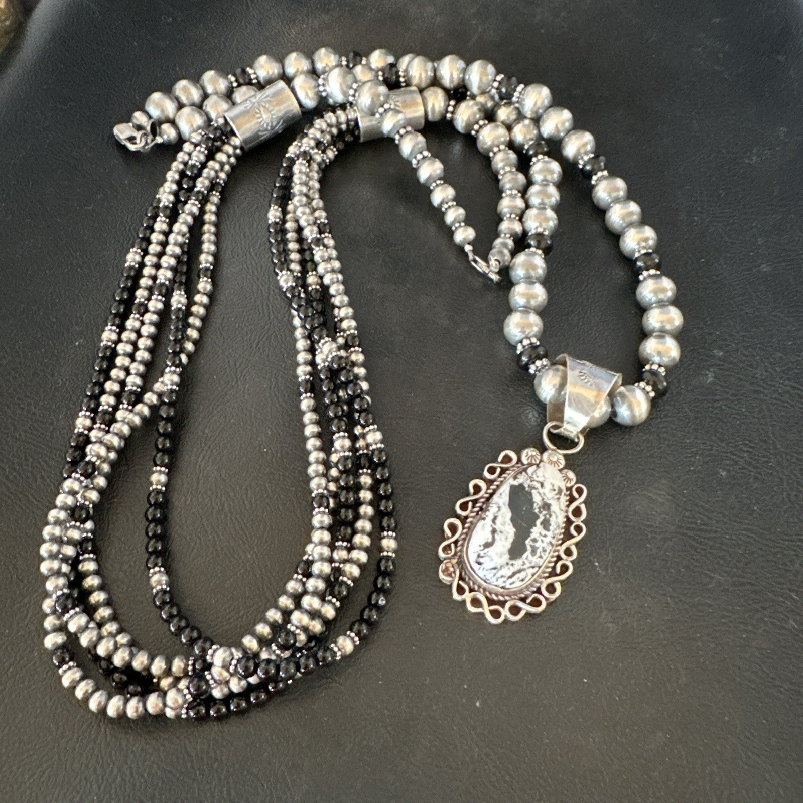 White Buffalo Black Onyx Sterling Silver Navajo Pearls Strand Necklace Set 19020