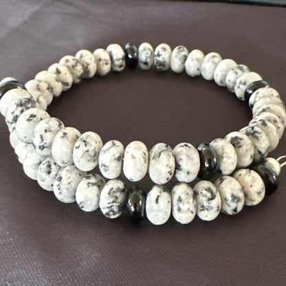 Mens Memory Wire Stainless Steel Black Onyx White Jasper 8mm Bead Bracelet 17708