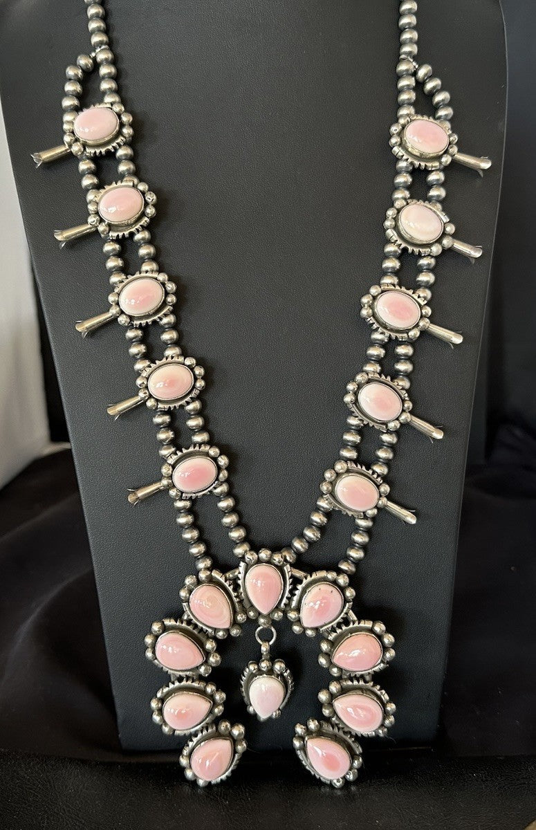 Pink Queen Conch Navajo Squash Sterling Silver Naja Necklace 19463