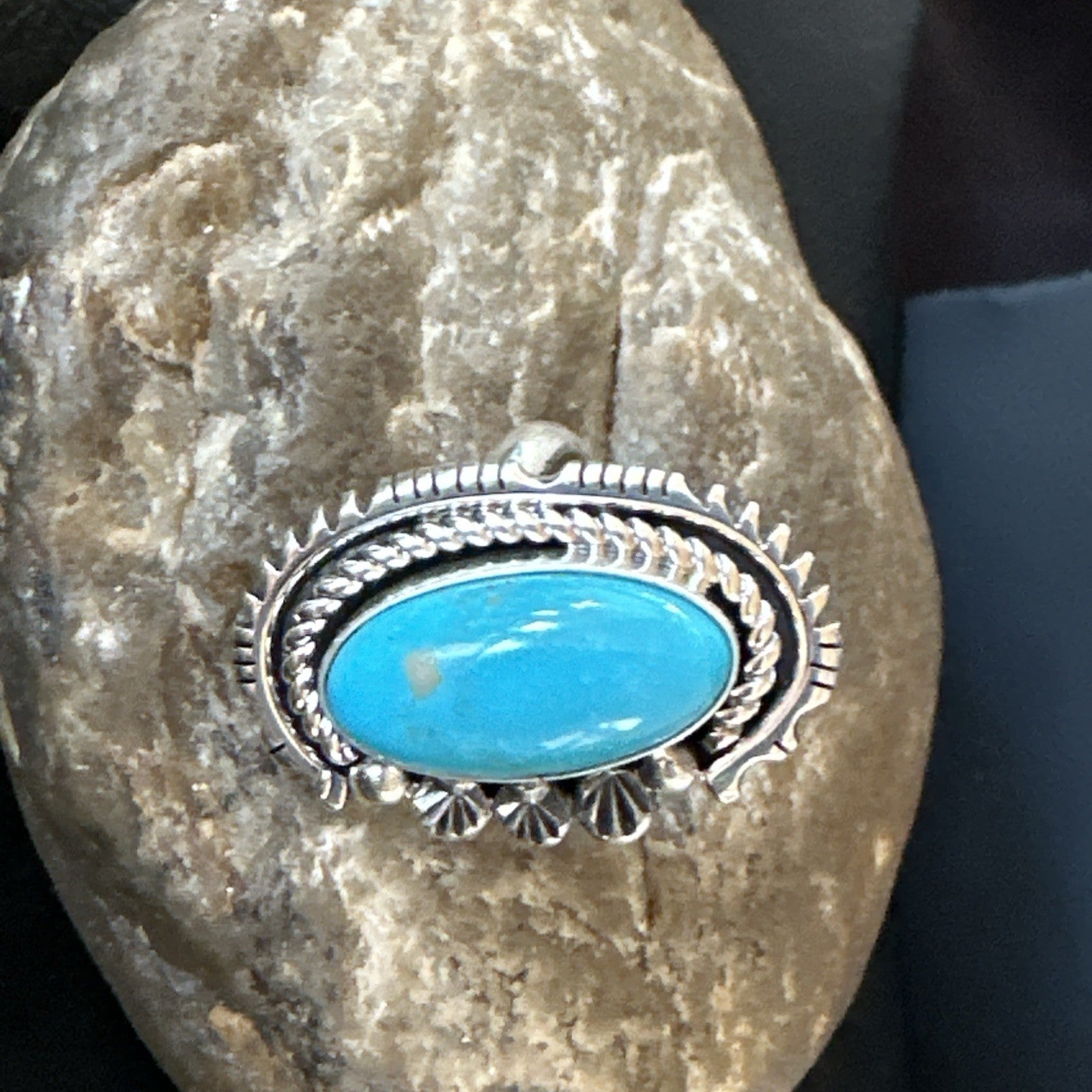 Yazzie Handmade Navajo Sterling Silver  Blue Kingman Turquoise Ring Sz 8.5 19627