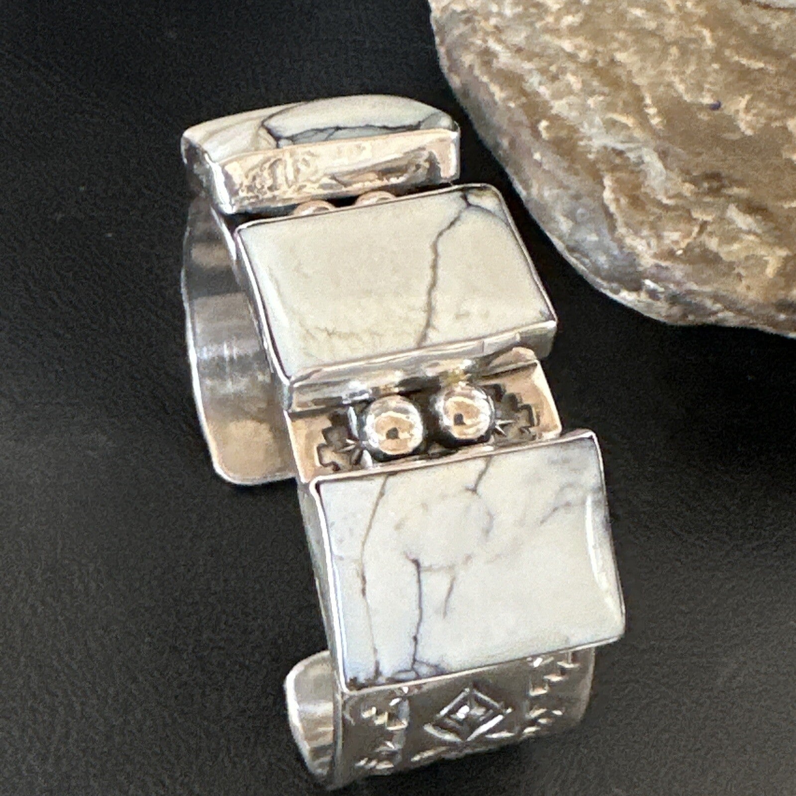 Mens Womens White Buffalo Turquoise Navajo Sterling Silver Cuff Bracelet 17946