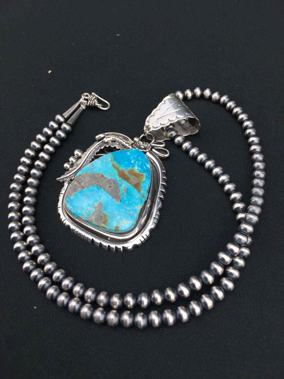 Kingman Turquoise Pendant Navajo Pearls Sterling Silver Necklace 04819
