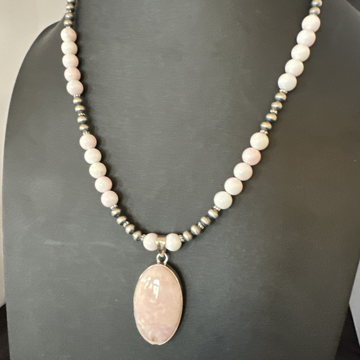 Southwestern Sterling Silver Pink Queen Conch Bead Necklace Pendant 20" 19557