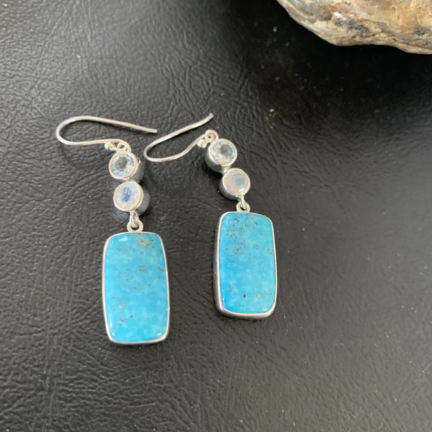 Womens Blue Kingman Turquoise Navajo Sterling Silver Earrings 12036