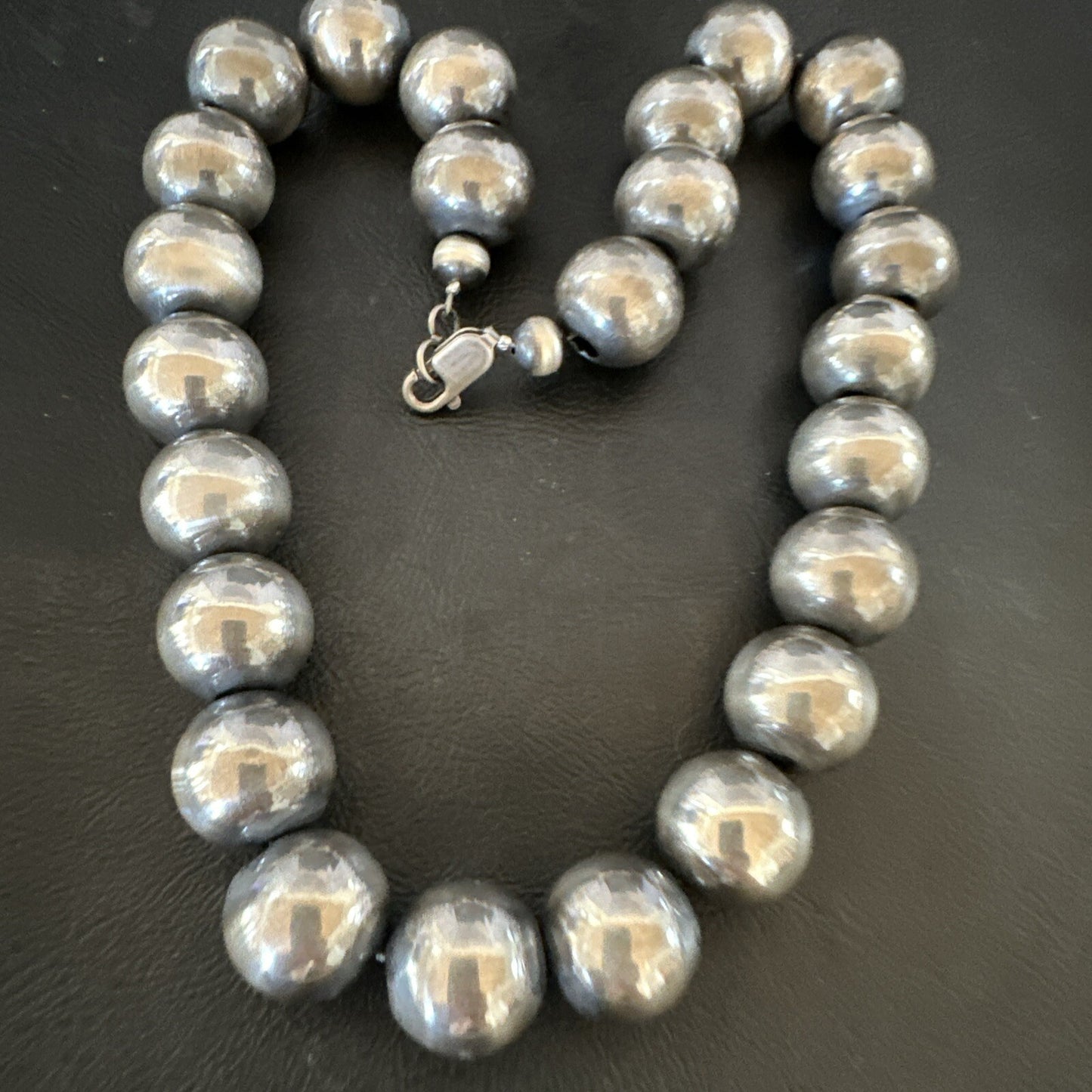 XL Round 18mm Sterling Silver Navajo Pearls 17” Single Strand Necklace 91817