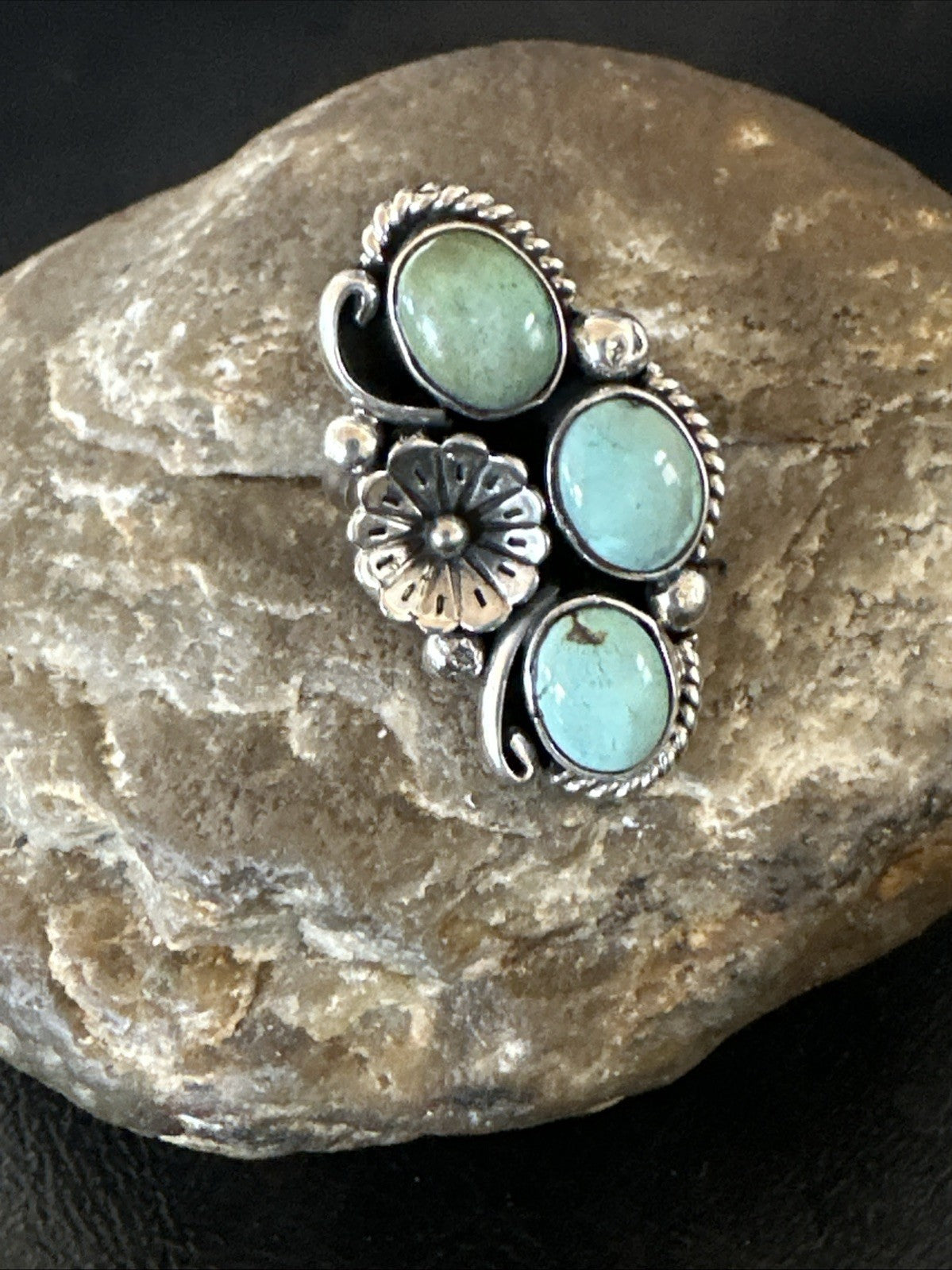 Yazzie Ring Green Turquoise Navajo Sterling Silver Cluster Size 8 19199