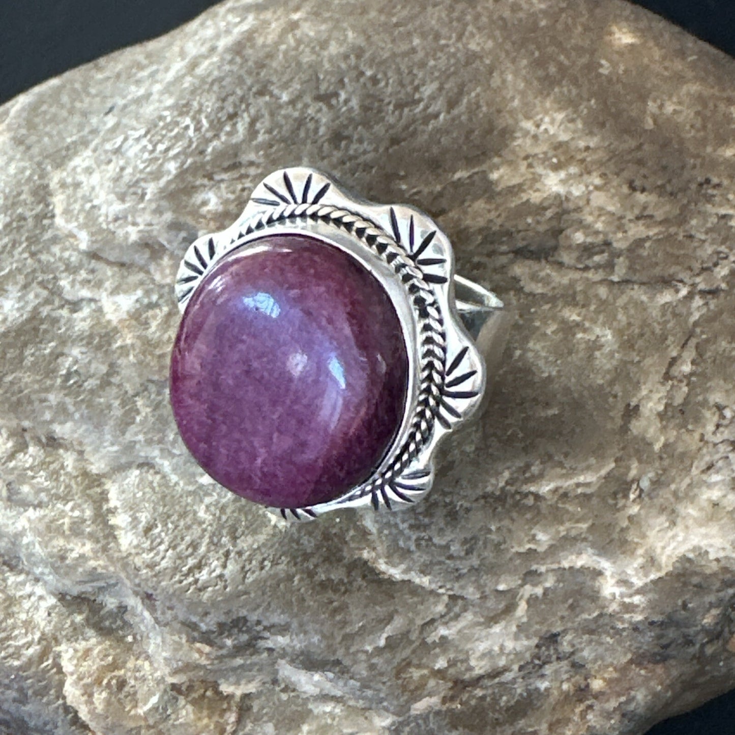 Womens Purple Spiny Oyster Navajo Sterling Silver Ring Size 6 18626