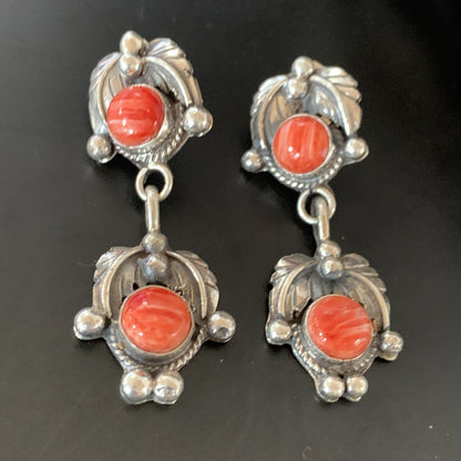 Red Spiny Oyster Southwestrn Navajo Sterling Silver Dangle Earring 02066